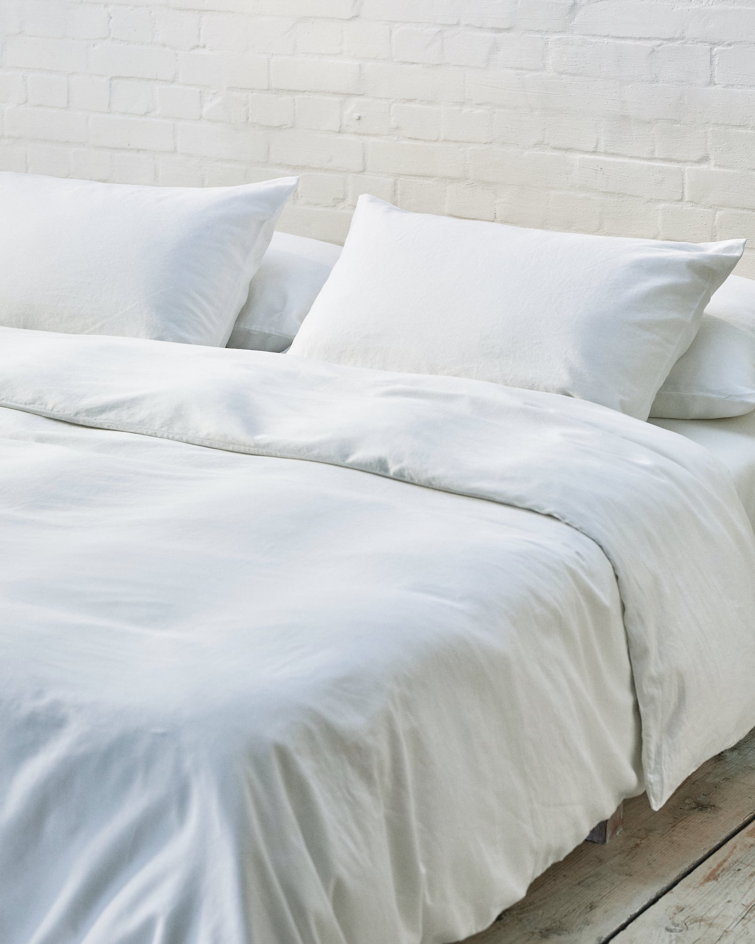 White Bedding Set with Duvet & Pillows | beddable