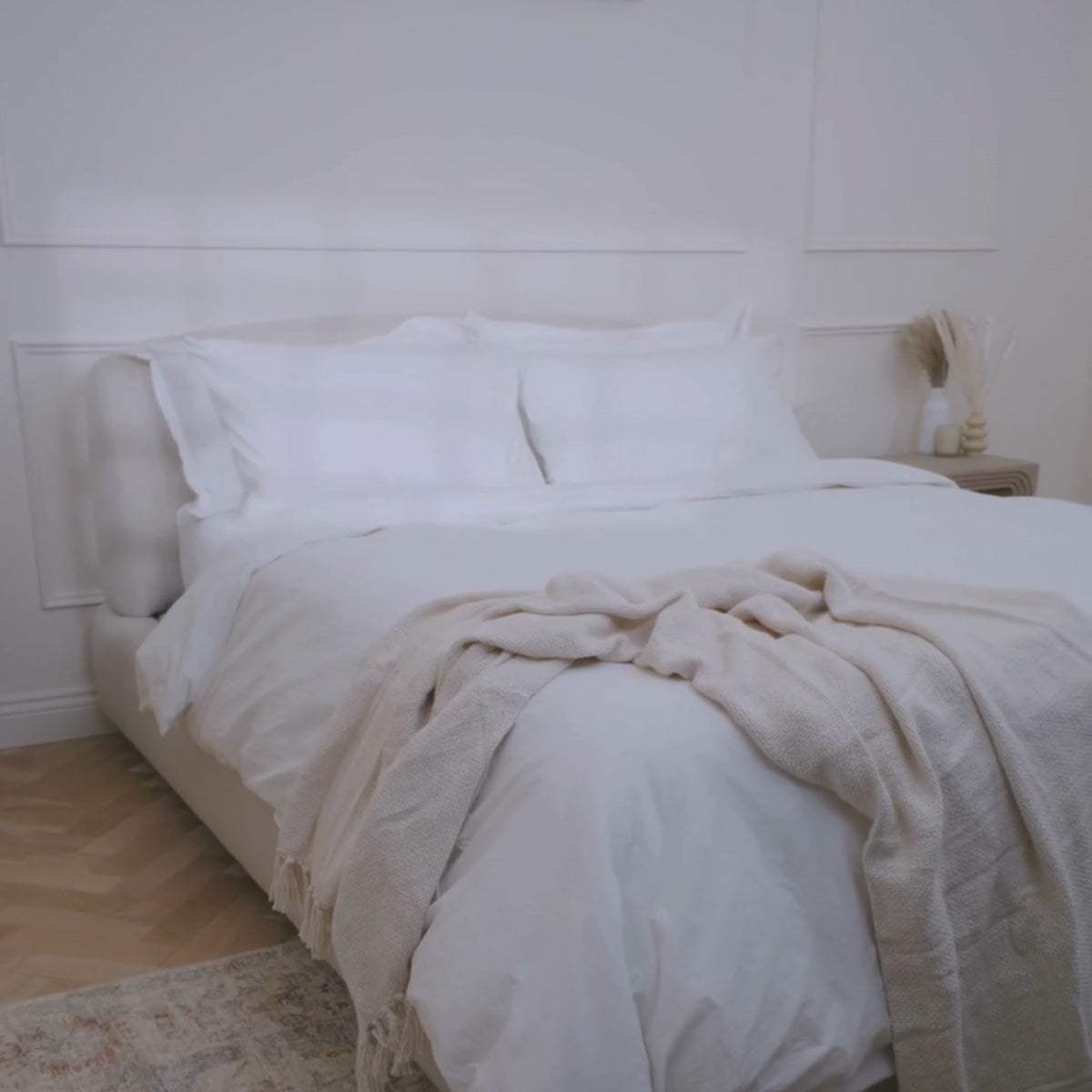 Load video: Sateen Luxe Bedding Set